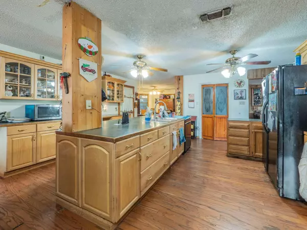 Maxwell, TX 78656,1323 Fm 1966
