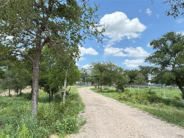 Cedar Creek, TX 78612,277 Elm Forest LOOP ##B