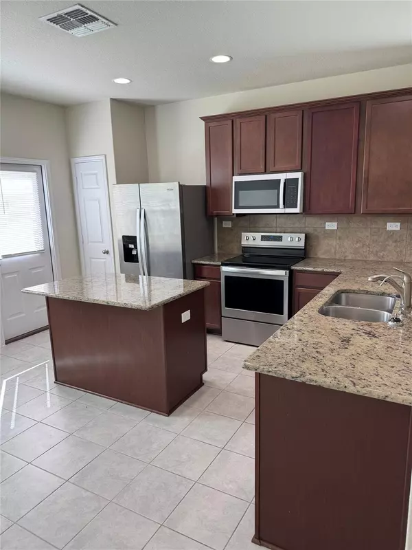 New Braunfels, TX 78130,351 Mistflower