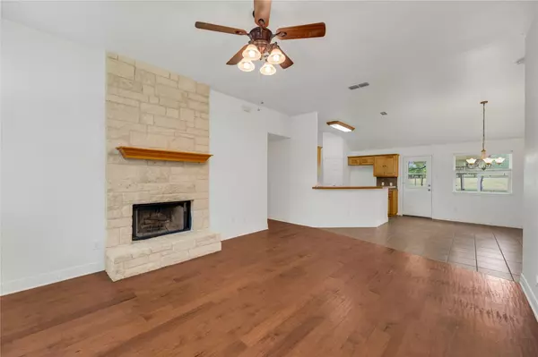 La Grange, TX 78945,330 Rose Mayer Loop ST