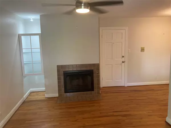 Austin, TX 78705,912 E 32nd St. ST E #101