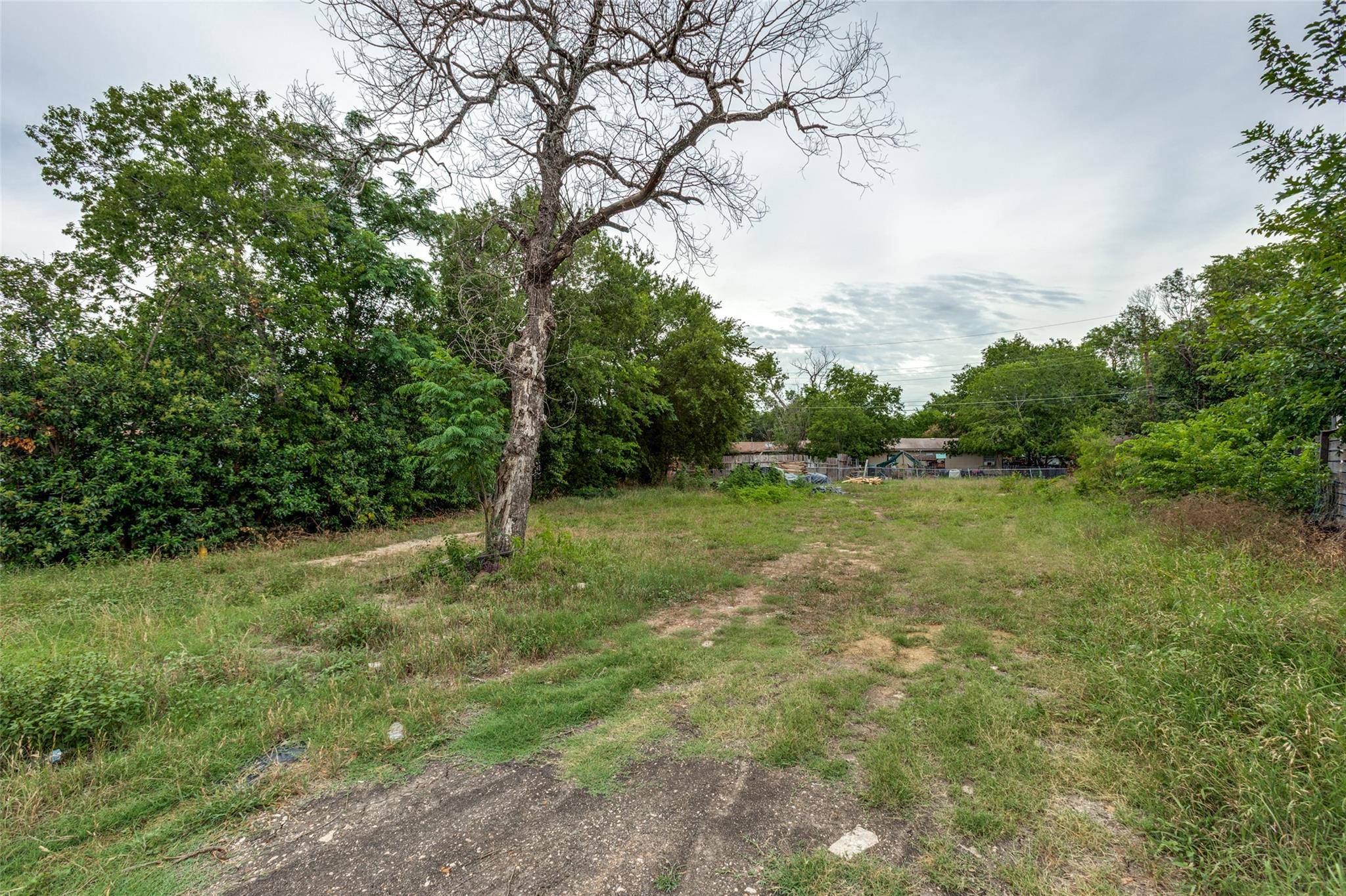 Austin, TX 78741,6806 Cruz ST