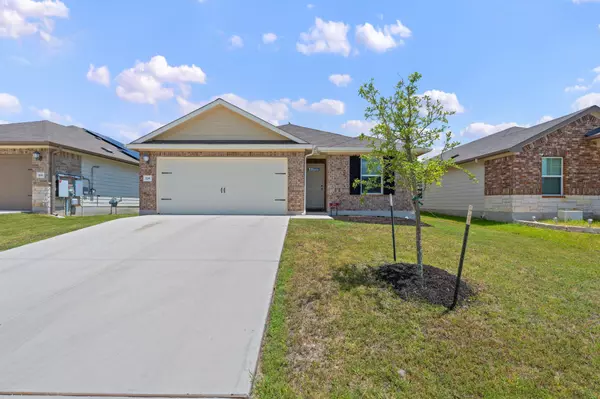 206 Low Bramble DR, Hutto, TX 78634