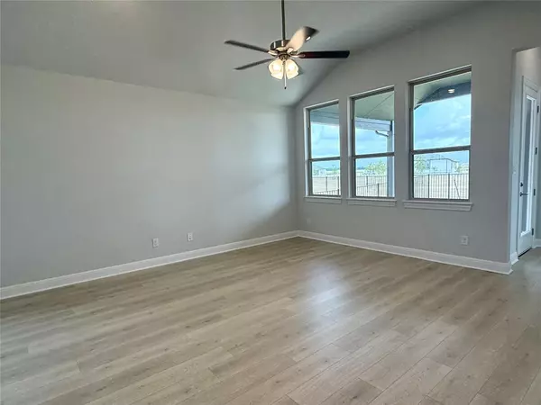 Pflugerville, TX 78660,3912 Starnberg BND