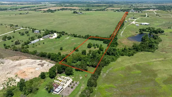 756 Private Road 908, Hutto, TX 78634