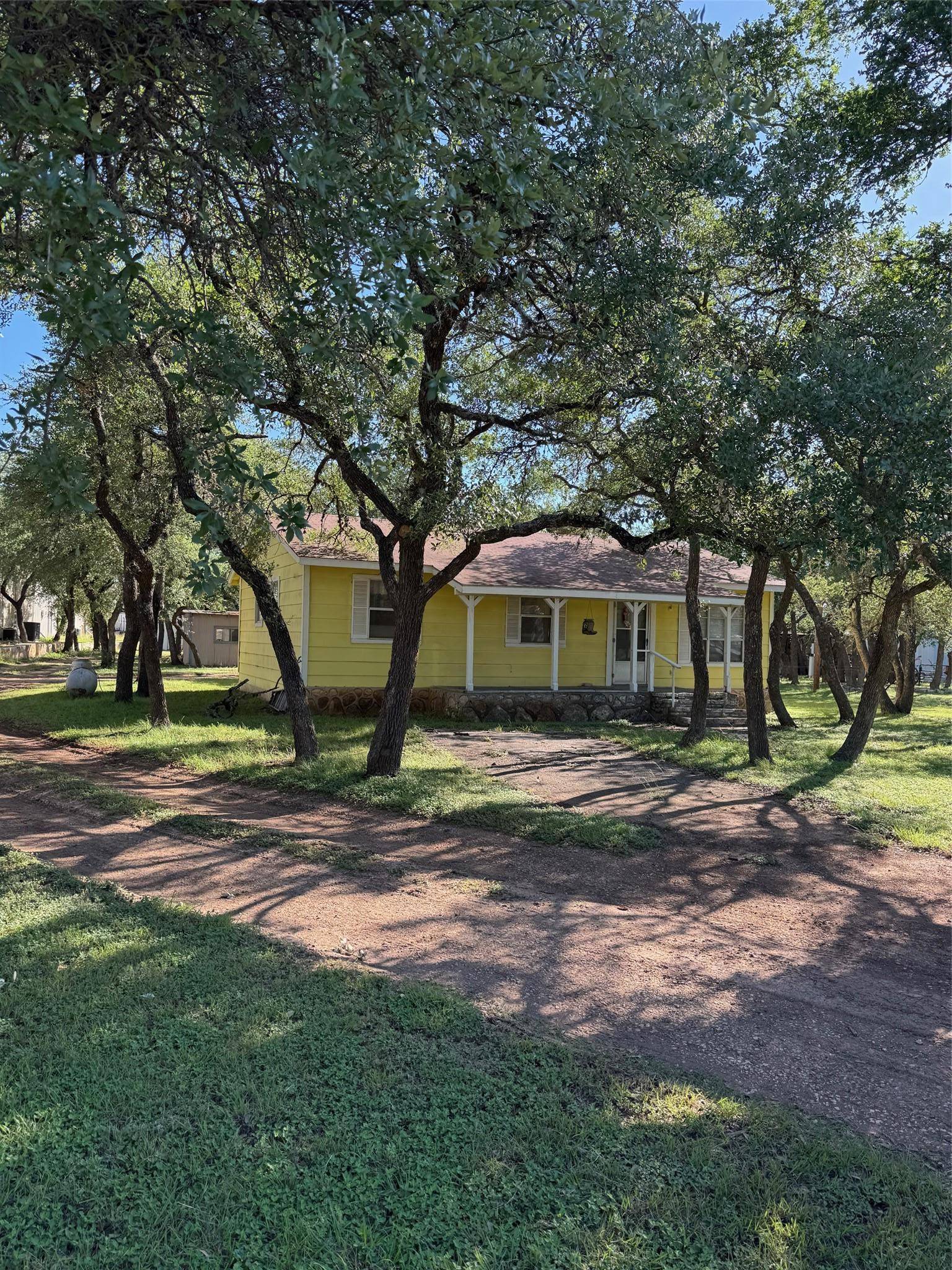 16804 Fitzhugh RD, Dripping Springs, TX 78620