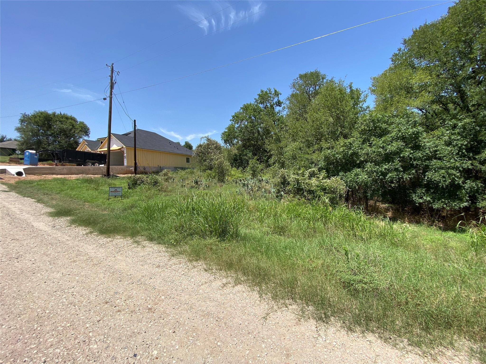 Bastrop, TX 78602,328 Kahana LN