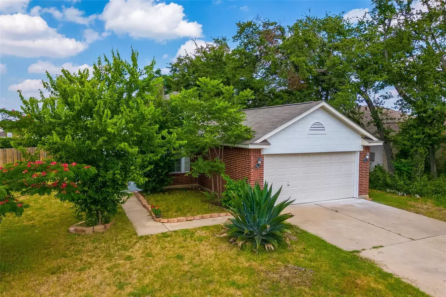 1000 Moon Glow DR, Leander, TX 78641
