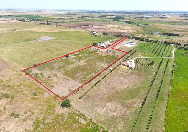 Jarrell, TX 76537,801 E CR 304 RD