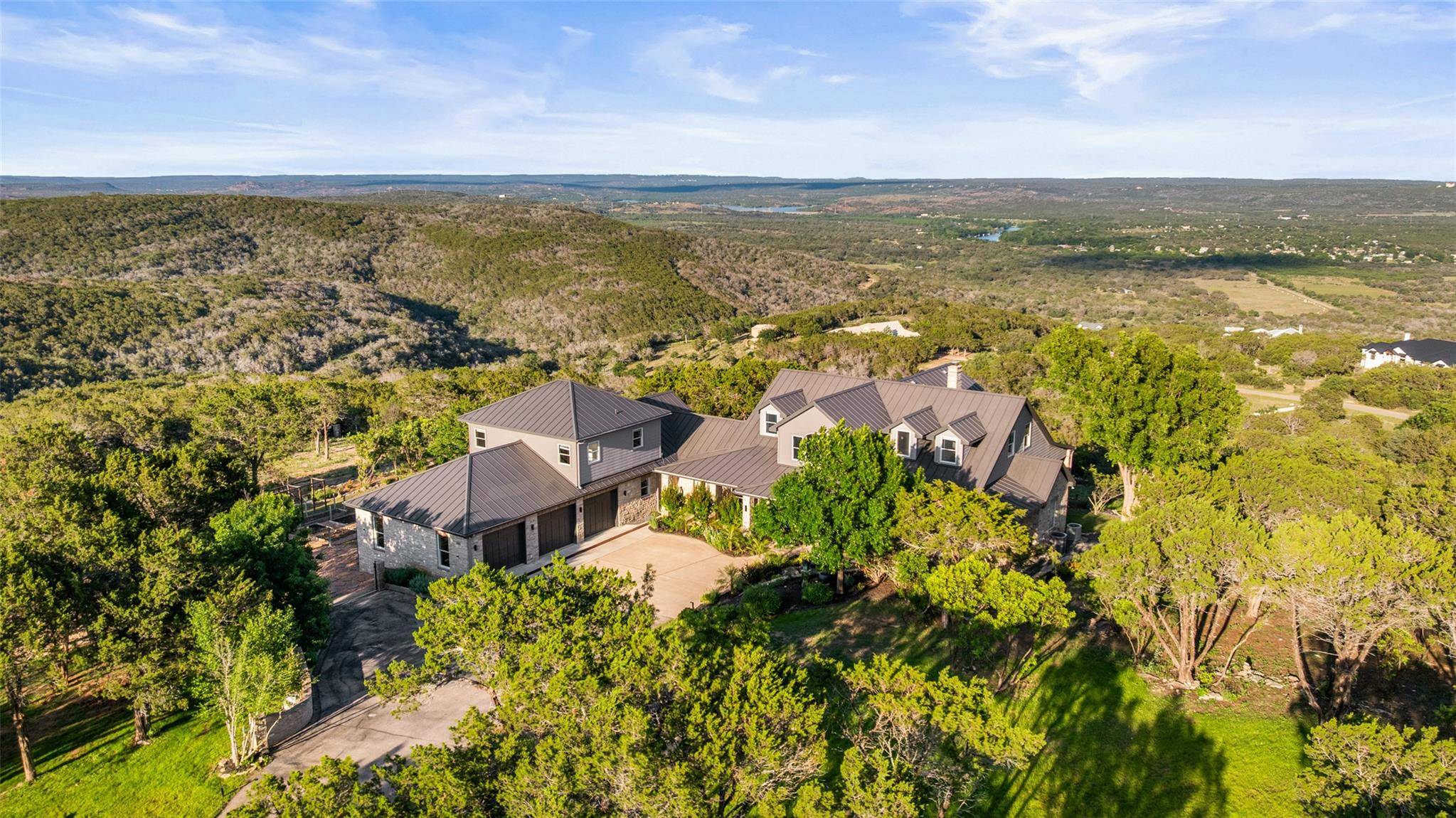 1071 Escalar DR, Buchanan Dam, TX 78609
