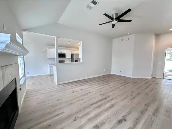 Kyle, TX 78640,360 Atlantis