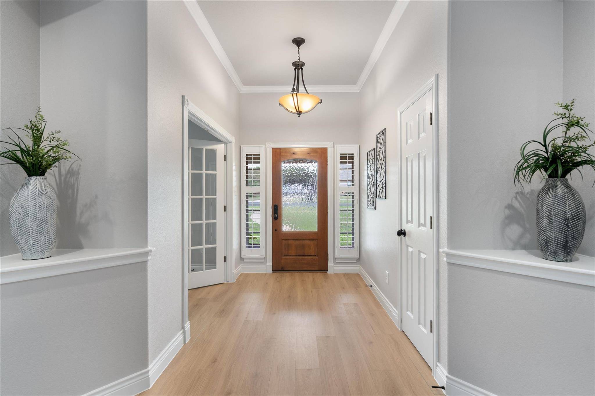 Liberty Hill, TX 78642,208 Neal DR