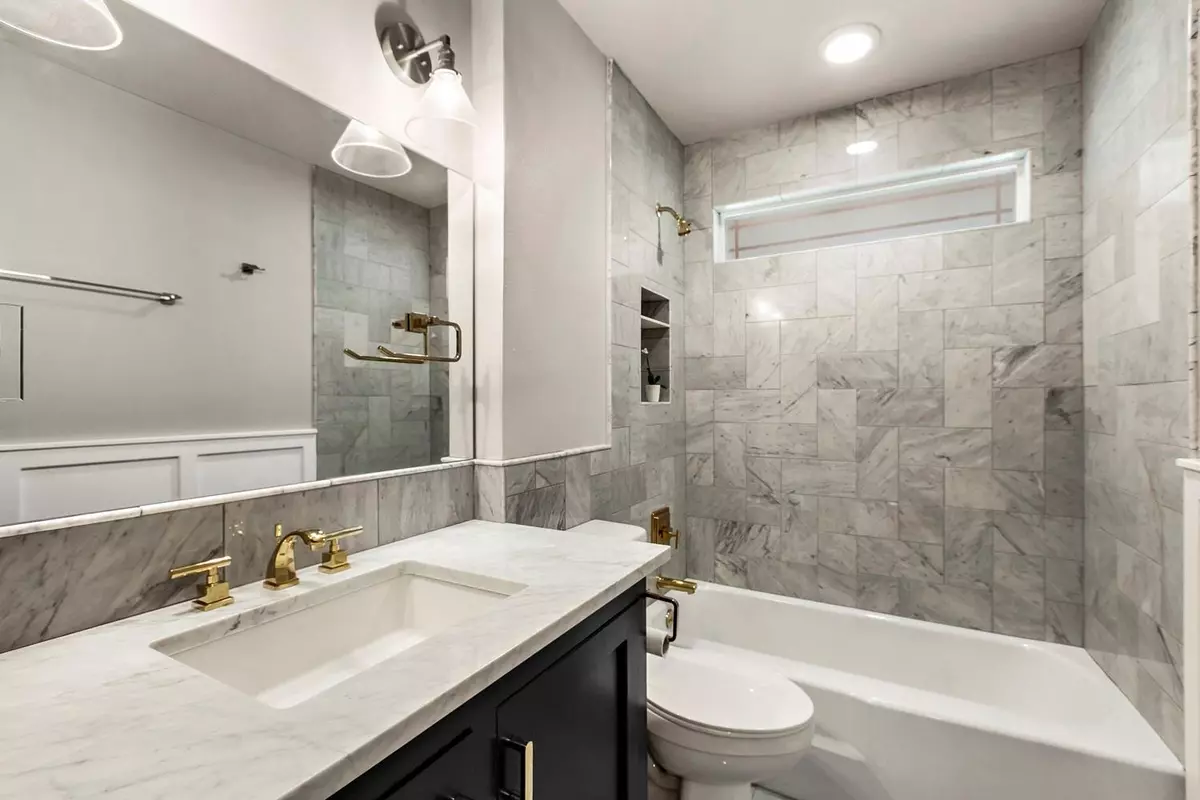 Austin, TX 78745,5800 Glenhollow PATH