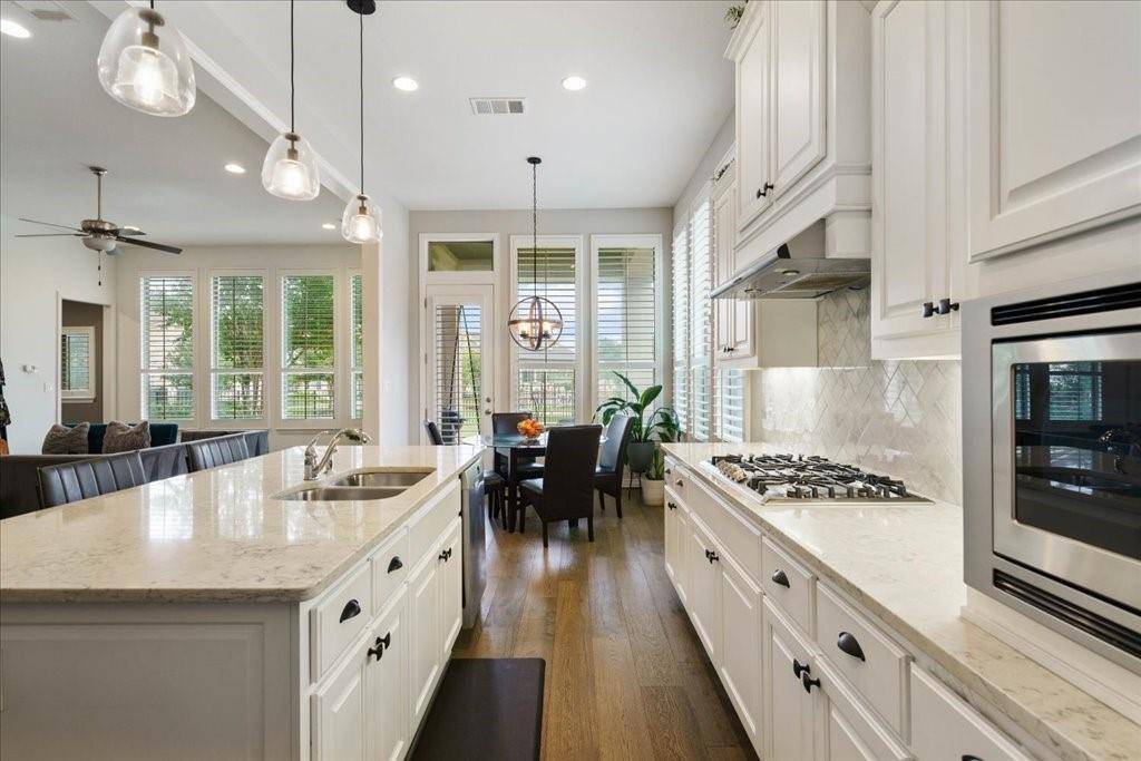 117 Las Casas WAY, Liberty Hill, TX 78642