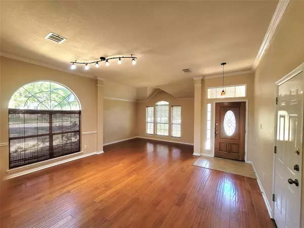 Austin, TX 78749,6405 Dunsmere CT