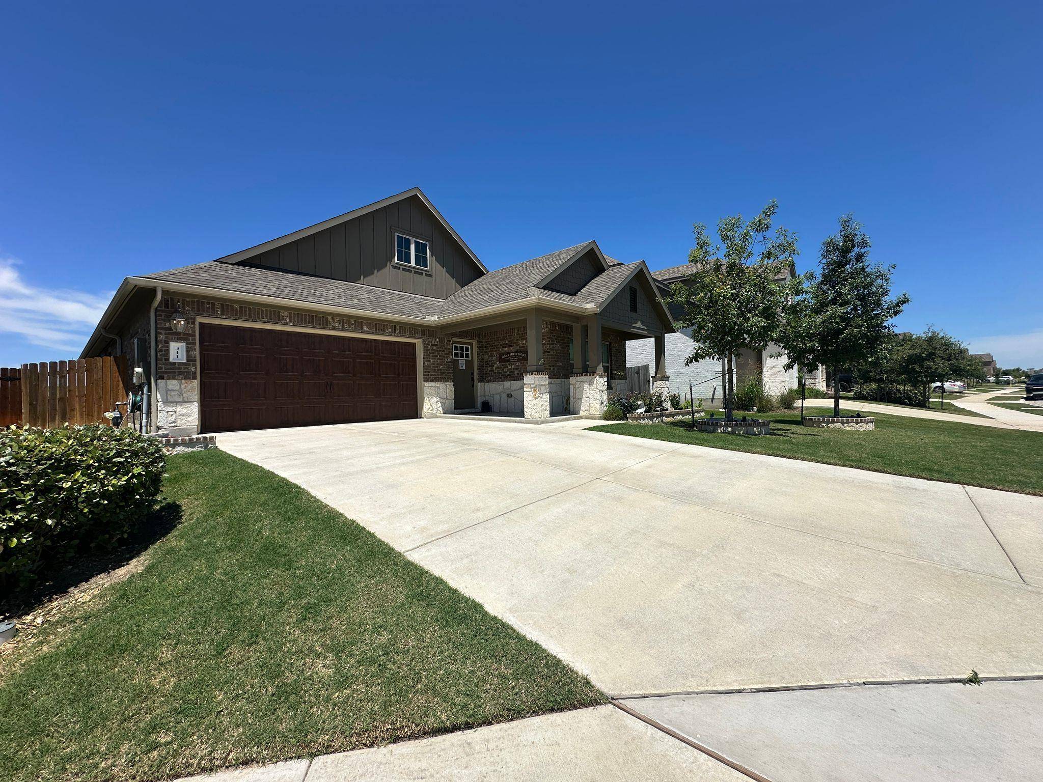 311 Mangold DR, Hutto, TX 78634