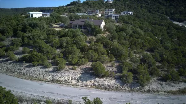 8523 Bronco LN, Lago Vista, TX 78645