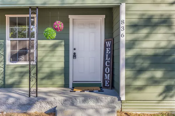 Rockdale, TX 76567,836 W Bell Ave