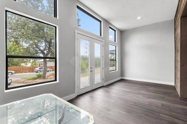 17621 Stacey LN, Lago Vista, TX 78645