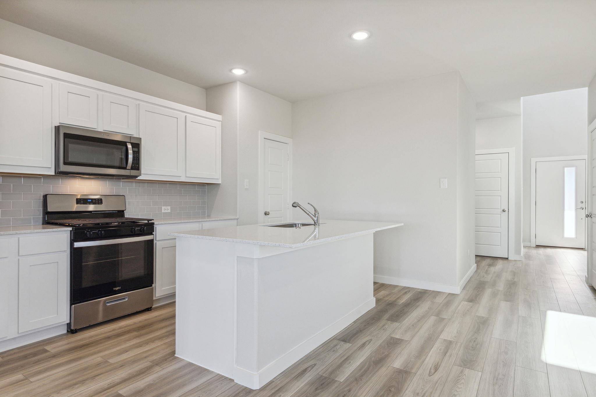 Elgin, TX 78621,295 Bendecido LOOP