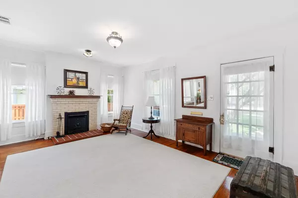 Georgetown, TX 78626,810 E University Ave