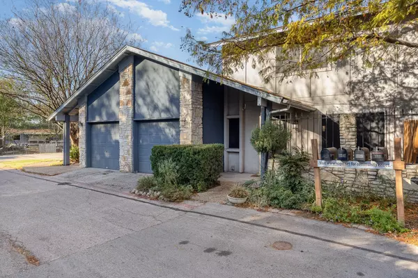 5920 Hidden Valley TRL, Austin, TX 78744