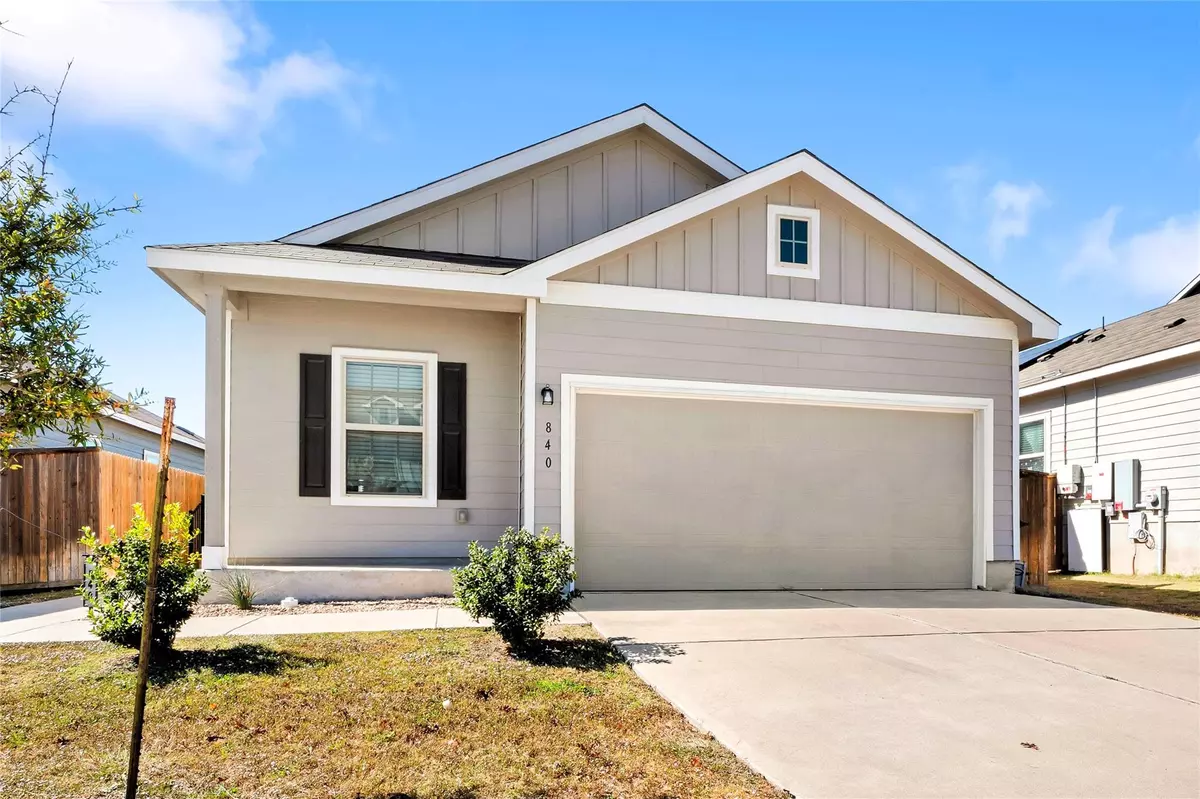 Jarrell, TX 76537,840 Circle WAY #18H