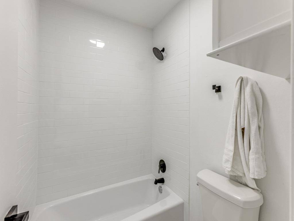 Austin, TX 78757,7920 Rockwood LN #208