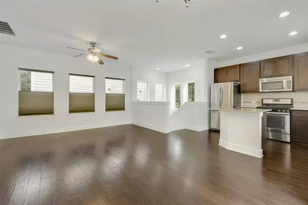 Austin, TX 78741,1901 Warely LN #292C