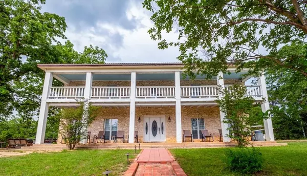182 Little Ranch RD, Red Rock, TX 78662