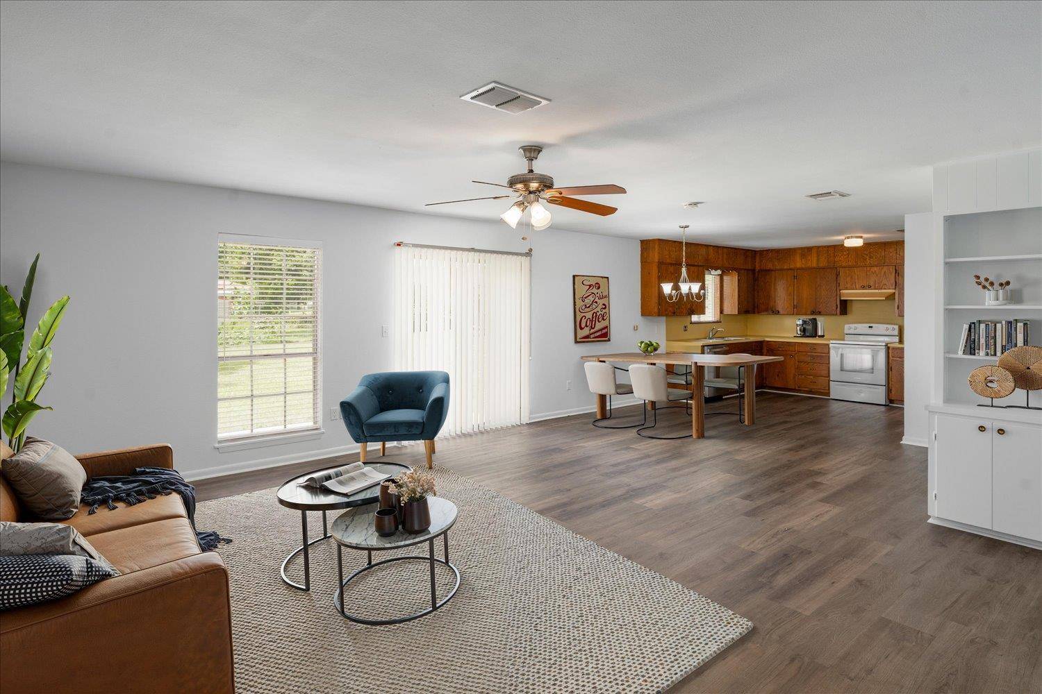 Elgin, TX 78621,114 Pecan DR