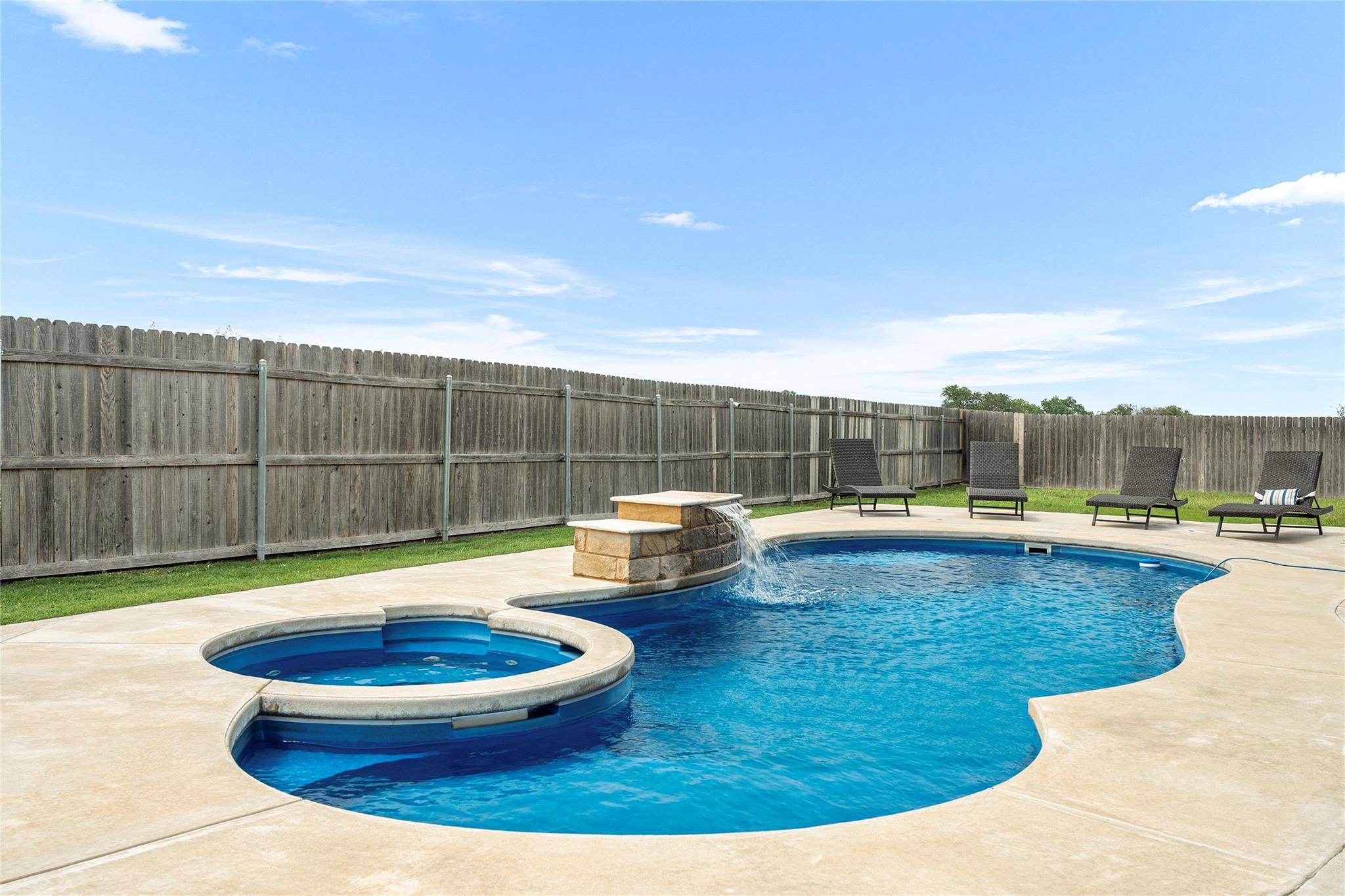 Troy, TX 76579,502 Oak DR