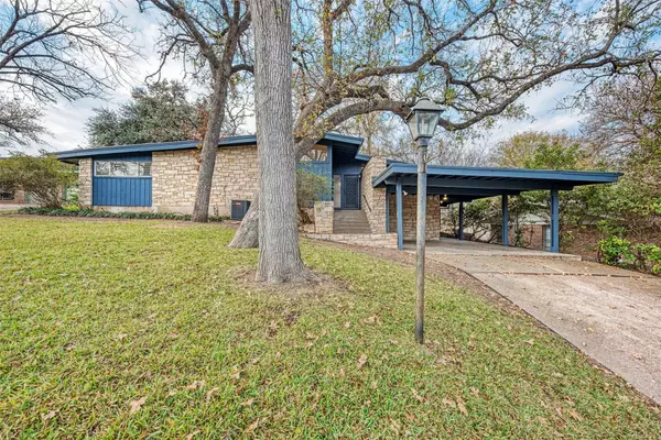 1615 Elmhurst DR, Austin, TX 78741