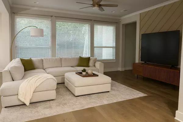 Austin, TX 78717,9713 McKnight LOOP #34