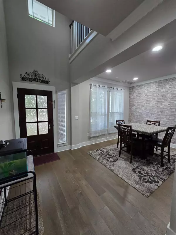 Austin, TX 78717,9713 McKnight LOOP #34