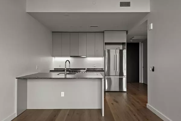 Austin, TX 78701,610 Davis ST #3310
