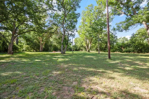 Buckholts, TX 76518,967 County Road 106