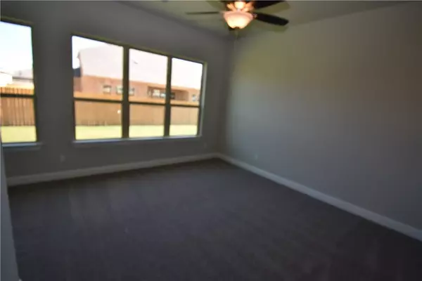 Round Rock, TX 78665,3750 E Palm Valley BLVD #83