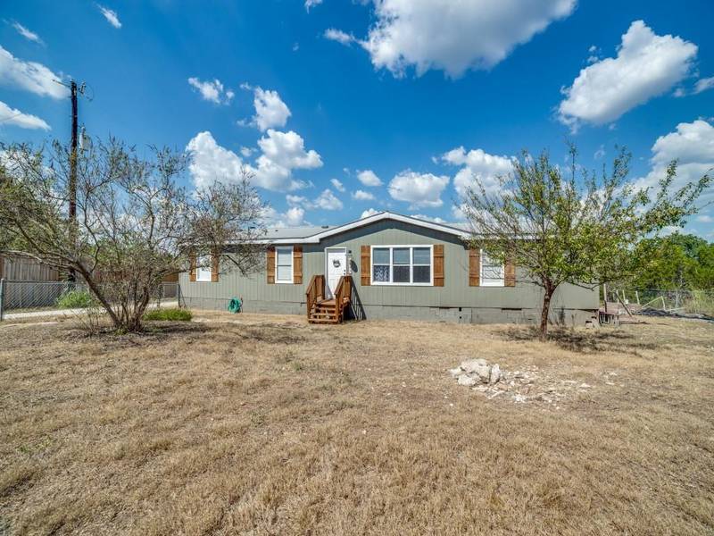 1097 Mountain View DR, Canyon Lake, TX 78133