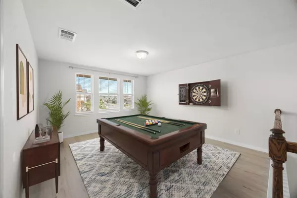 Leander, TX 78641,305 Earl Keen ST