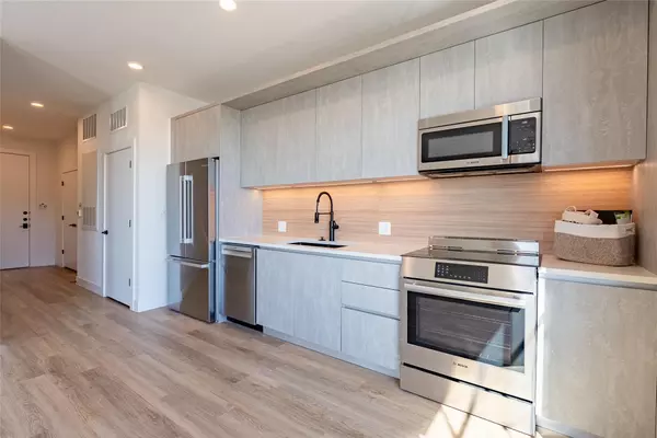 Austin, TX 78745,4315 S Congress Ave #504