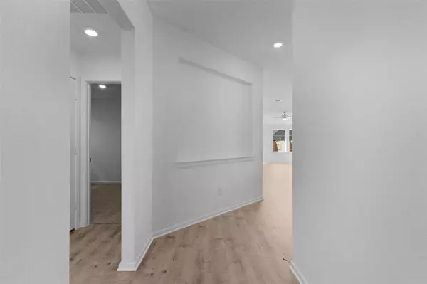 Elgin, TX 78621,13716 Tucker Hedge PASS
