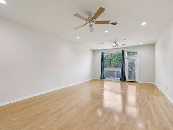 Austin, TX 78702,2931 E 12th ST #206