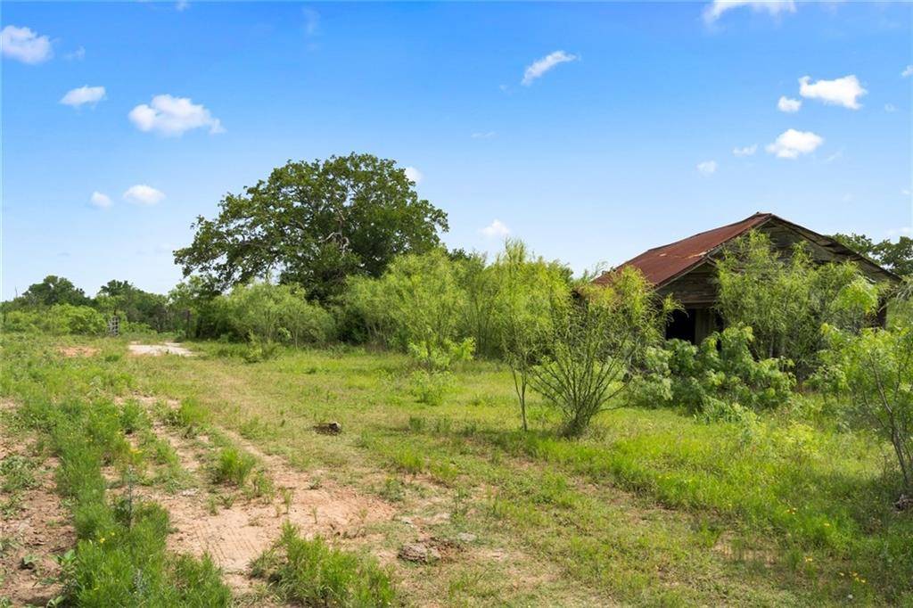 Dale, TX 78616,0000 P.R. Roland Estate PRV LN