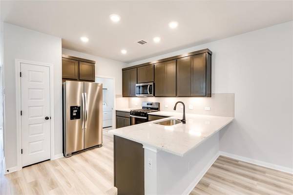 2234 Oscar Eli PL, Round Rock, TX 78665