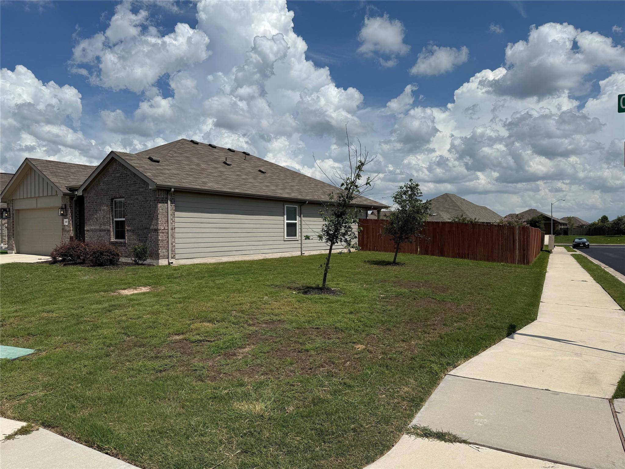 Hutto, TX 78634,300 Colthorpe LN