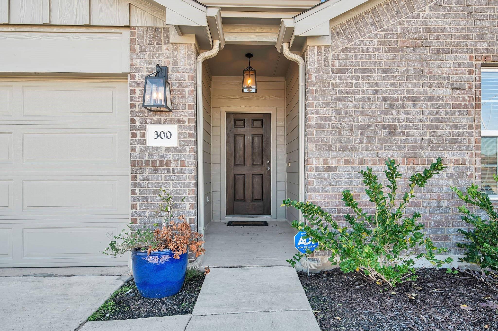 Hutto, TX 78634,300 Colthorpe LN