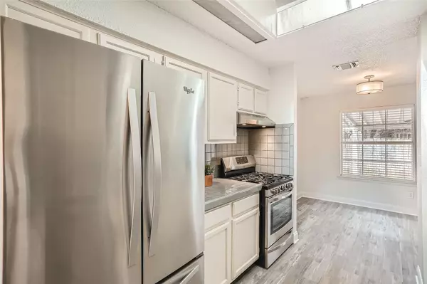 Austin, TX 78749,4408 Molokai DR