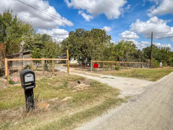 Elgin, TX 78621,176 Lacy DR