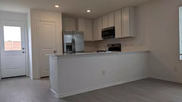 Jarrell, TX 76537,204 BURT RAINEY LN